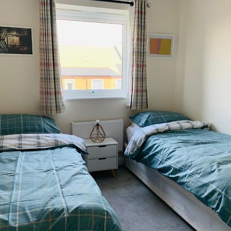Alpha, Private Double Room, City Centre, Free Parking, Sittingbourne, Kent Exterior photo