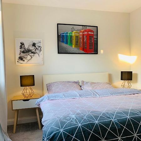 Alpha, Private Double Room, City Centre, Free Parking, Sittingbourne, Kent Exterior photo
