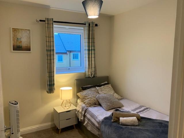 Alpha, Private Double Room, City Centre, Free Parking, Sittingbourne, Kent Exterior photo